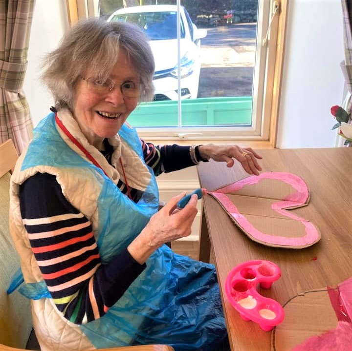 Stormont - residents painting hearts