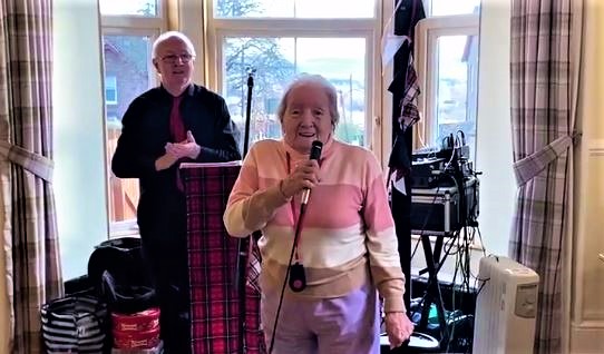 Stormont - resident singing Amazing Grace