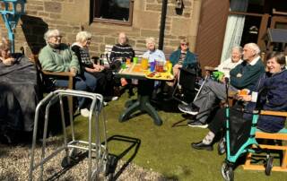 Brookfield residents enjoy sunshine